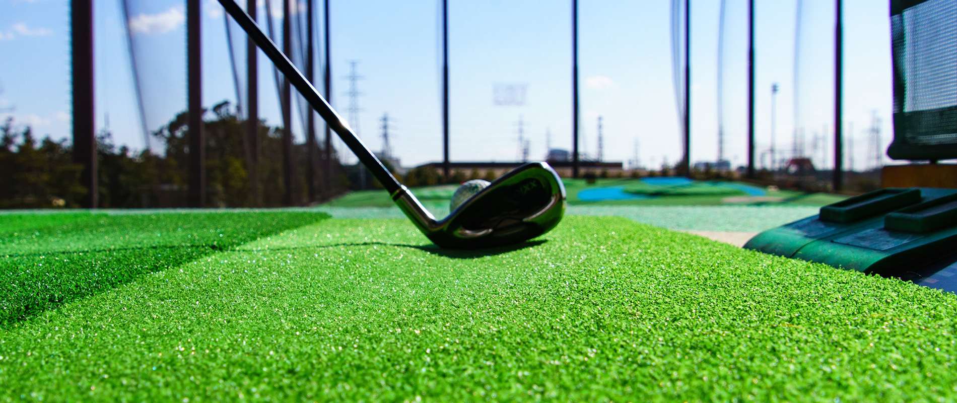 豊田市のゴルフの練習はGENERATION GOLF | 快適な室内空間と的確なレッスン